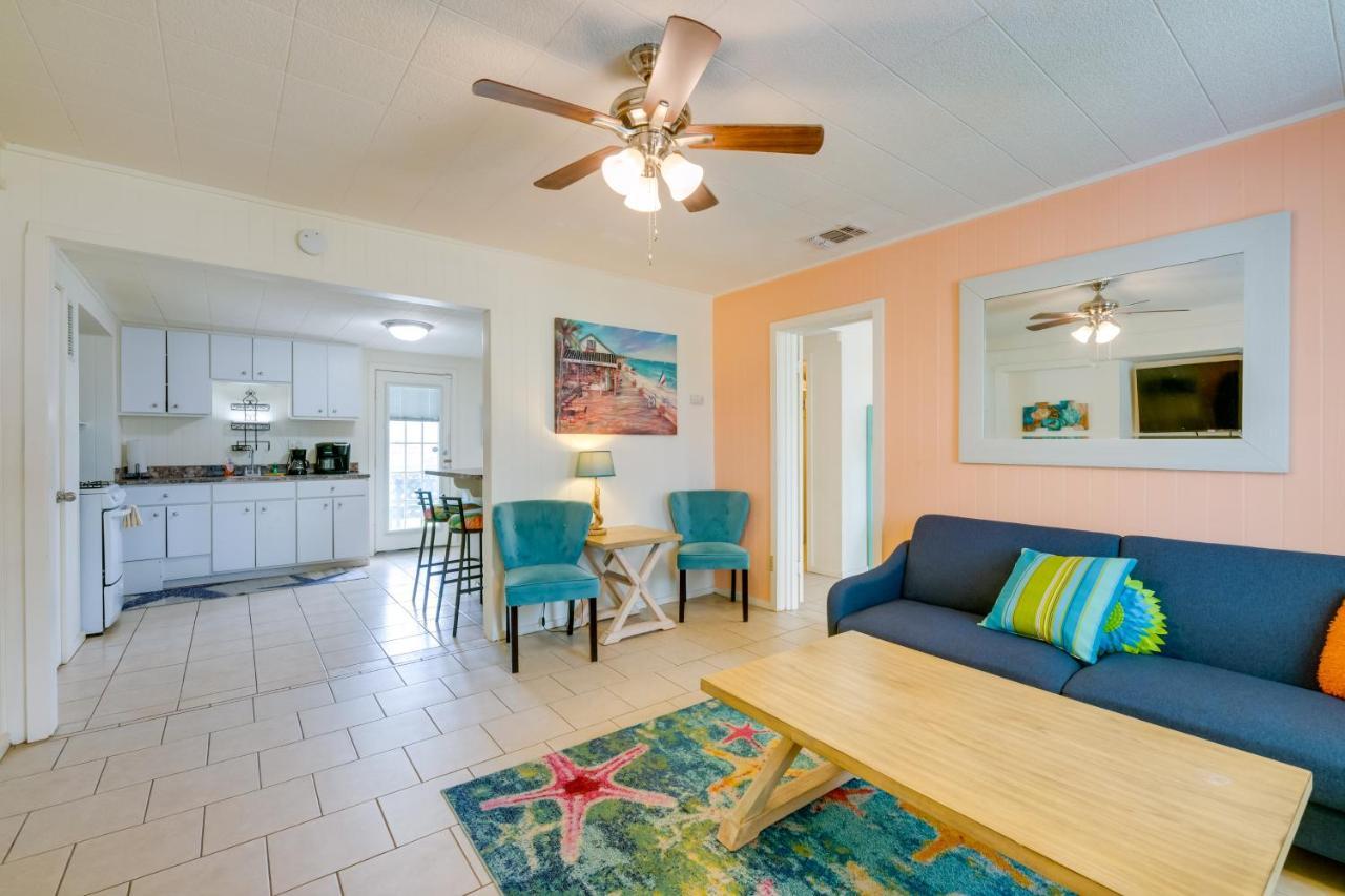 Beautiful Rockport Townhome - Walk To Aransas Bay! Esterno foto
